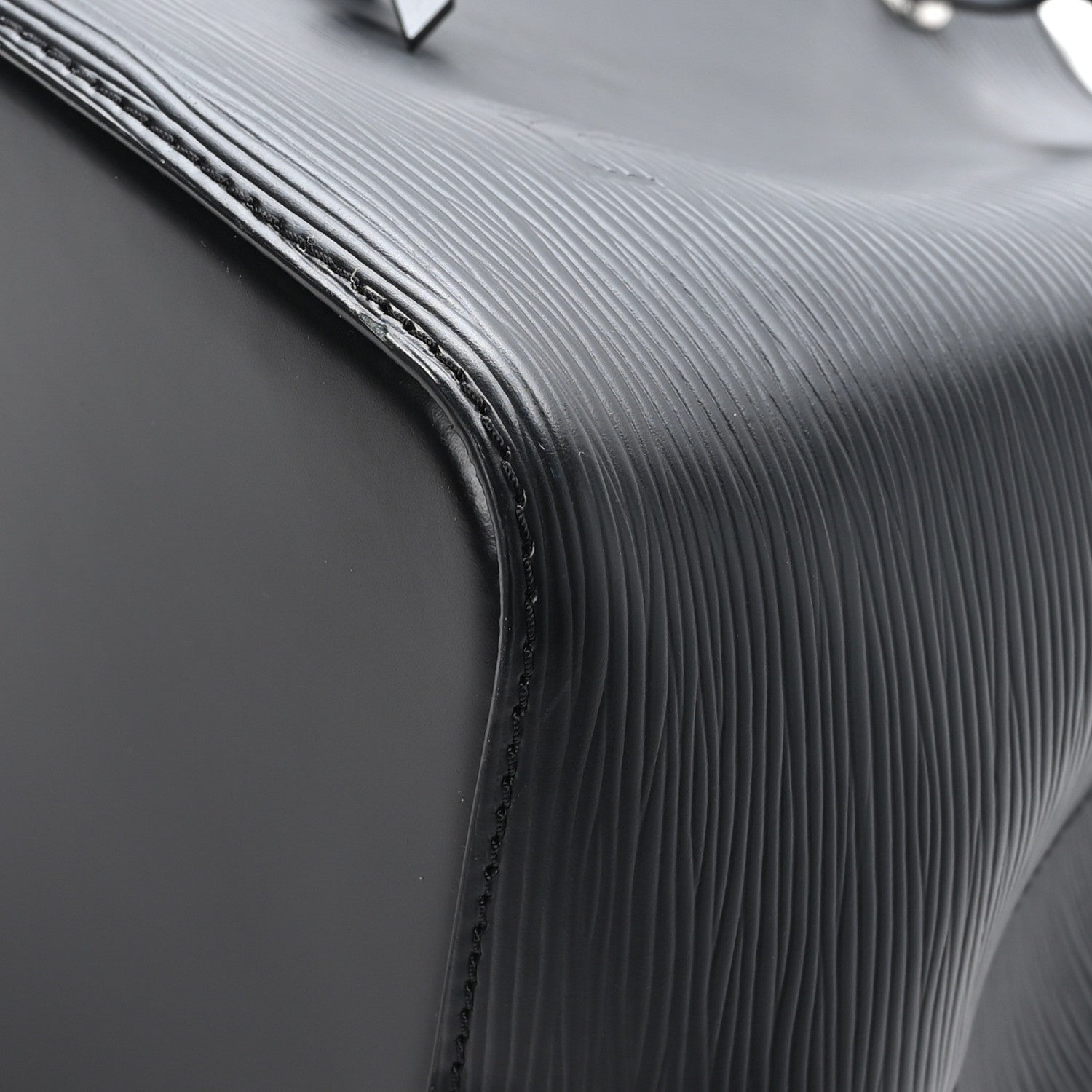 Louis Vuitton Epi NeoNoe MM Black 10 of 13