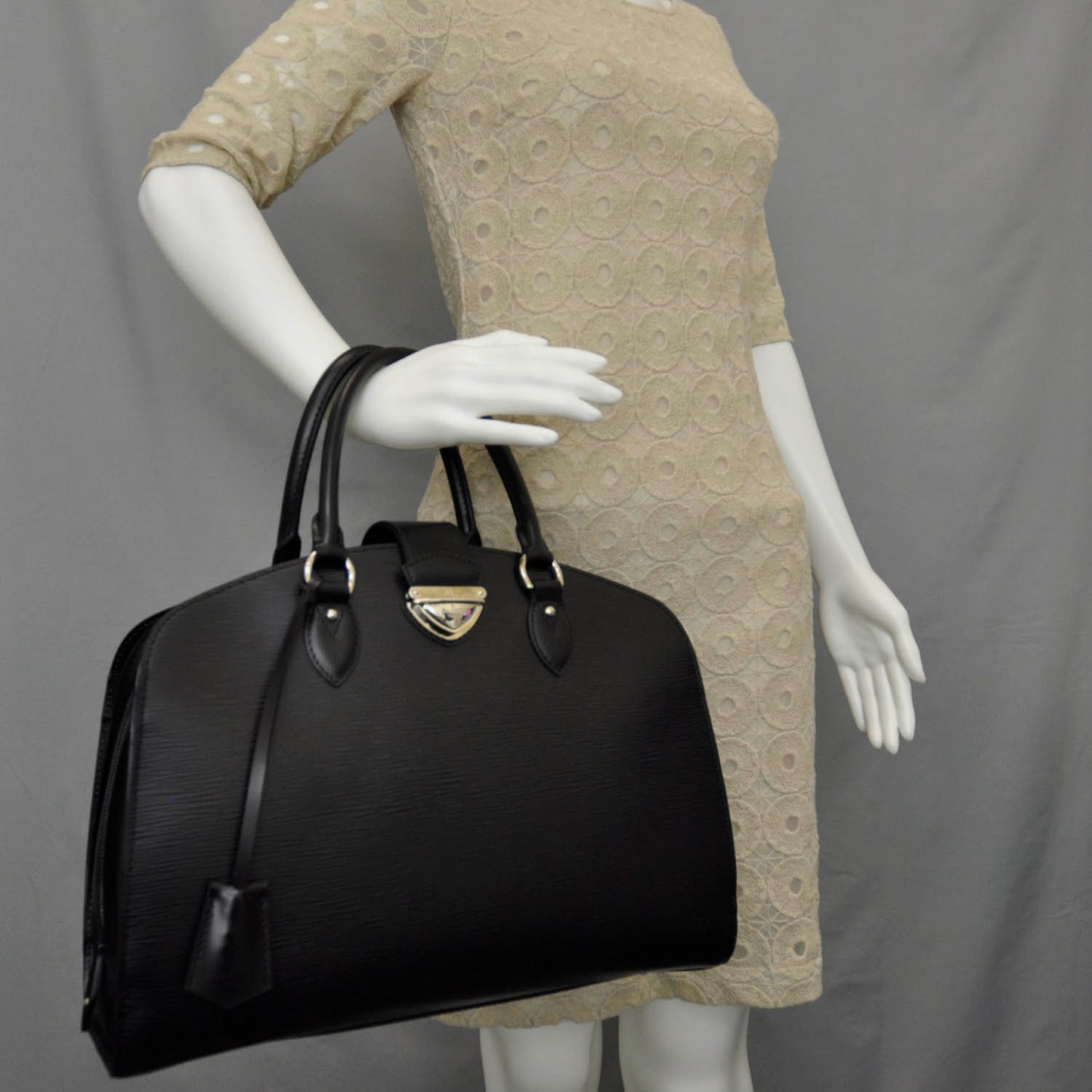 Epi Pont-Neuf GM Black
