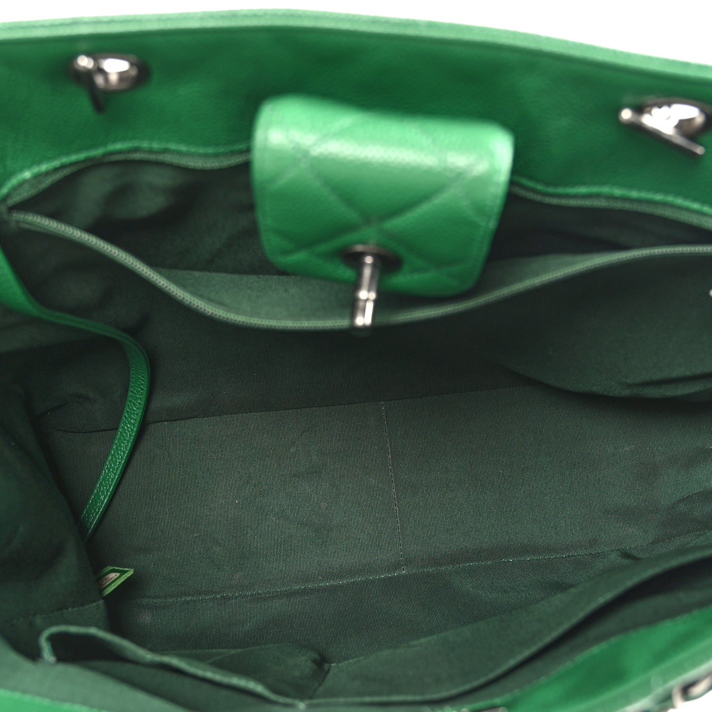 Caviar Quilted Timeless Tote Green