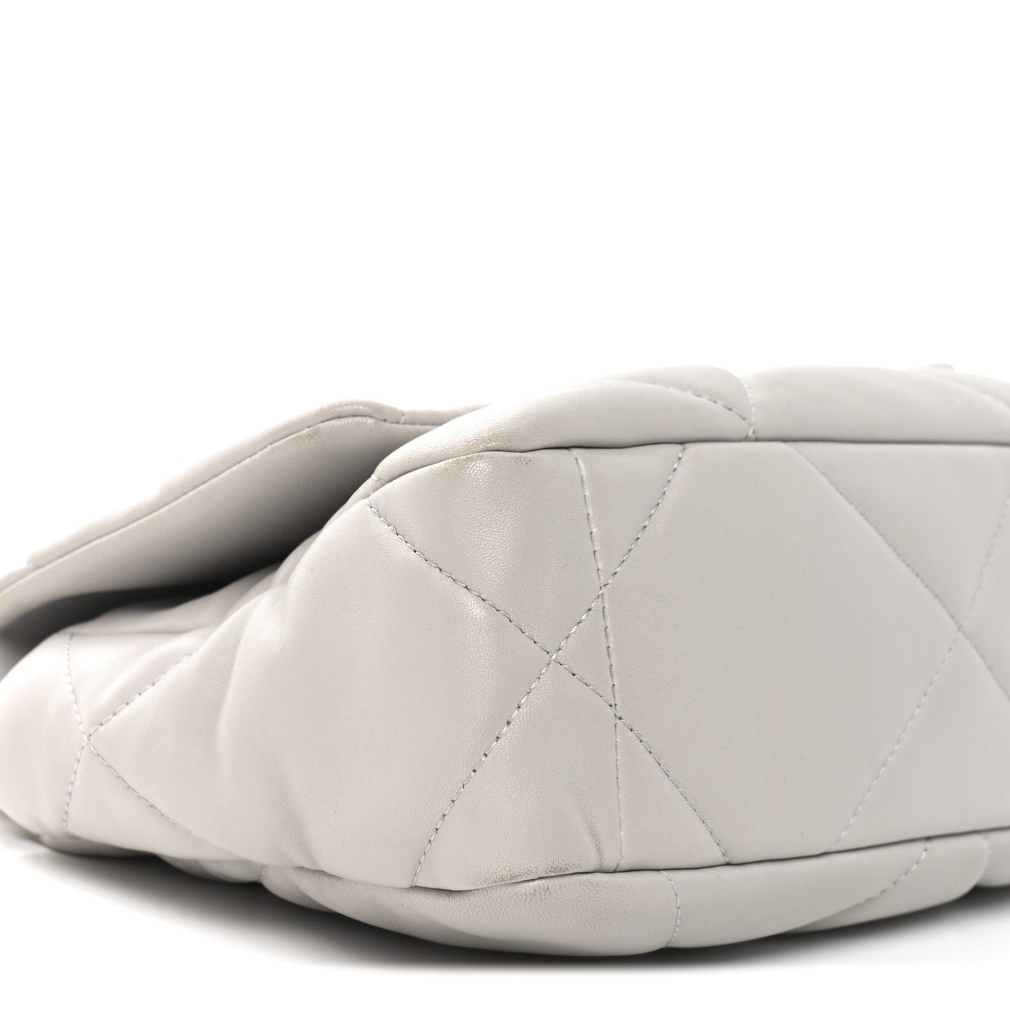 Lambskin Quilted Medium Chanel 19 Flap Grey