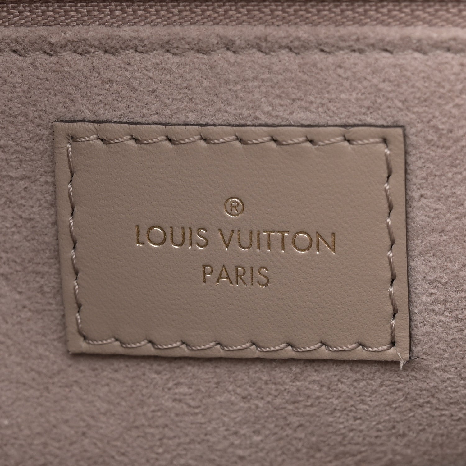Louis Vuitton Empreinte Monogram Giant Onthego MM Tourterelle 6 of 10