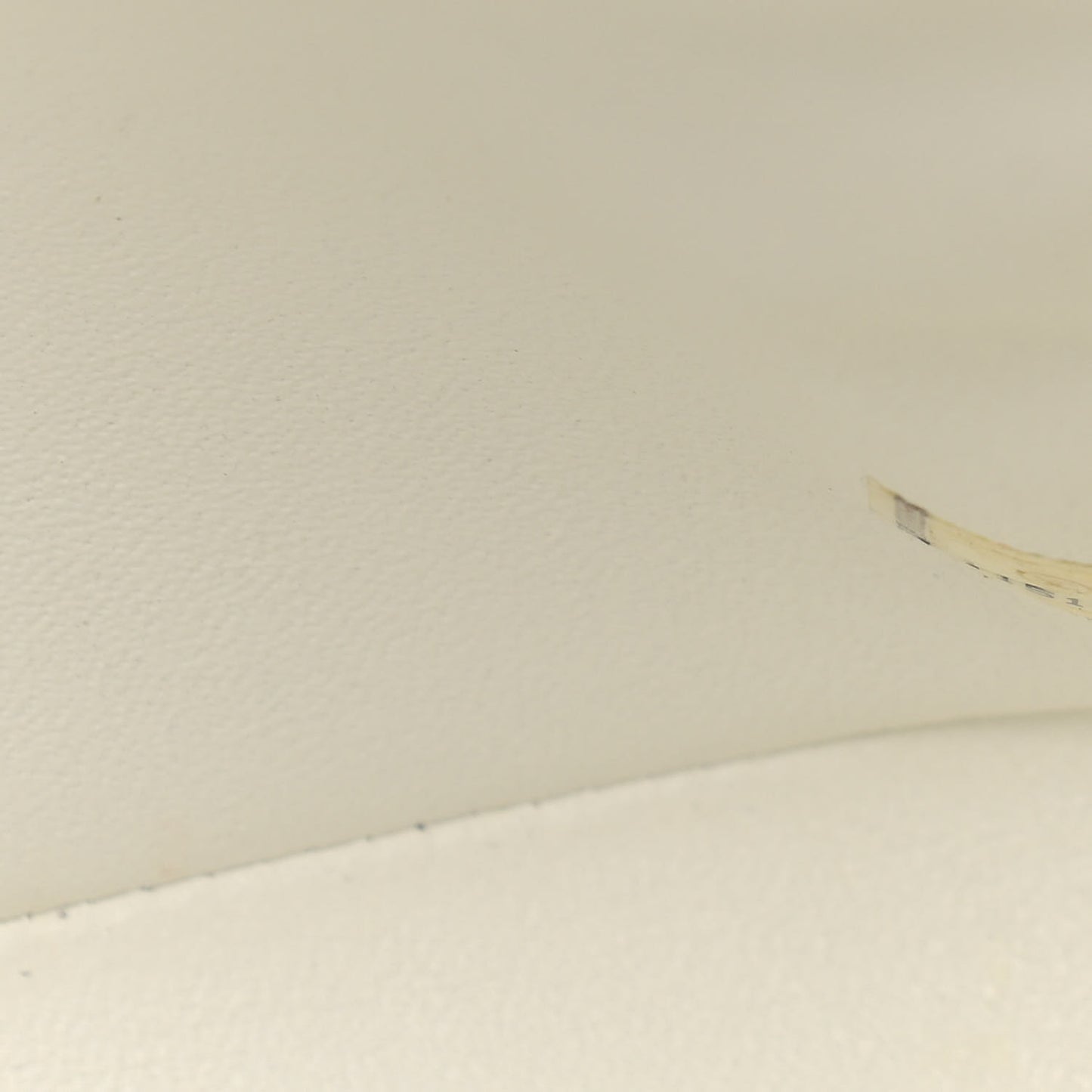 Caviar Quilted Jumbo Single Flap White