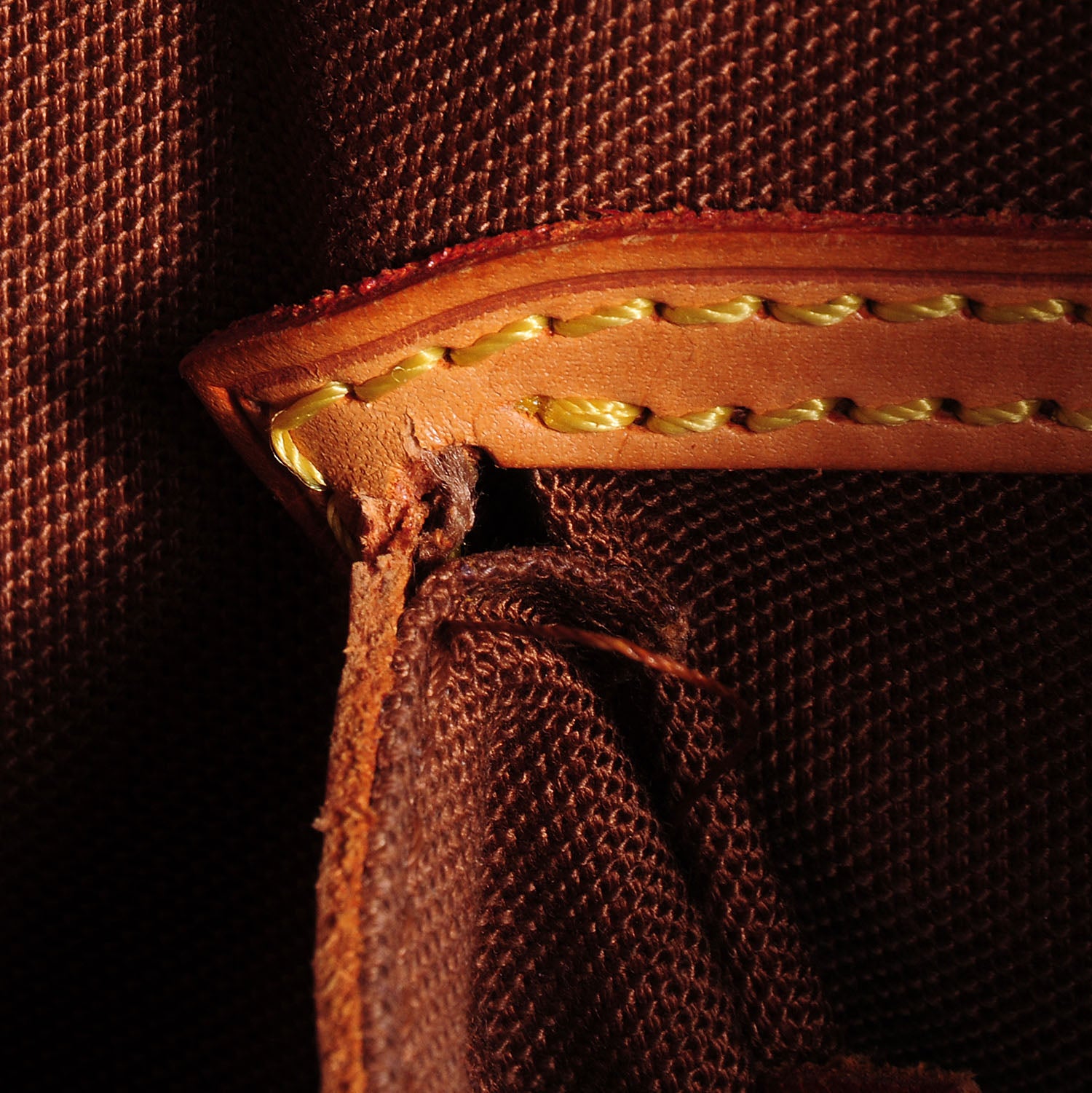 Louis Vuitton Monogram Alma PM 6 of 8