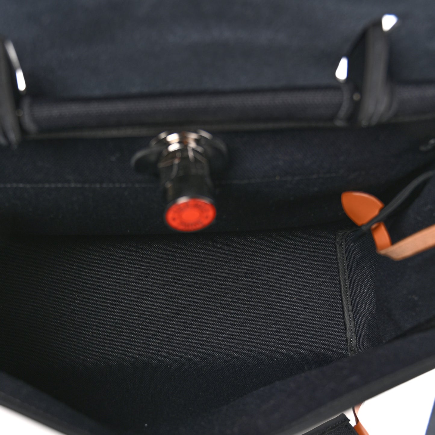 Toile Militaire Vache Hunter Laque Horseshoe Herbag Zip Retourne 31 PM Black Orange Graffiti