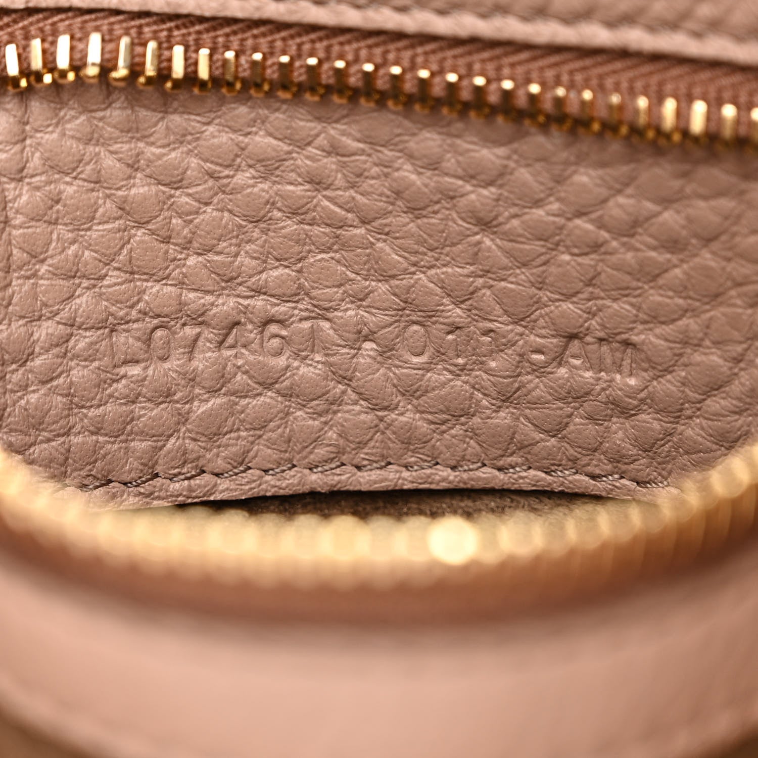 Tom Ford Grained Calfskin Sedgwick Medium Zipper Tote Taupe 7 of 20