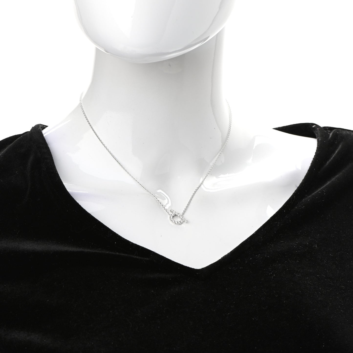 18K White Gold Diamond Finesse Pendant Necklace