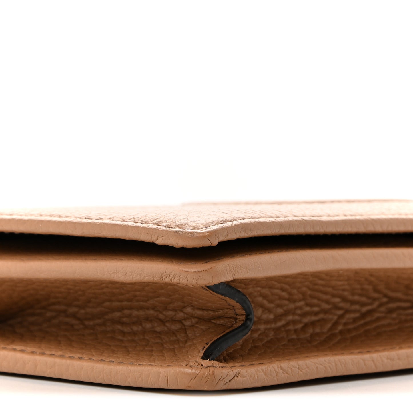 Pebbled Calfskin Soho Wallet On Chain Camelia