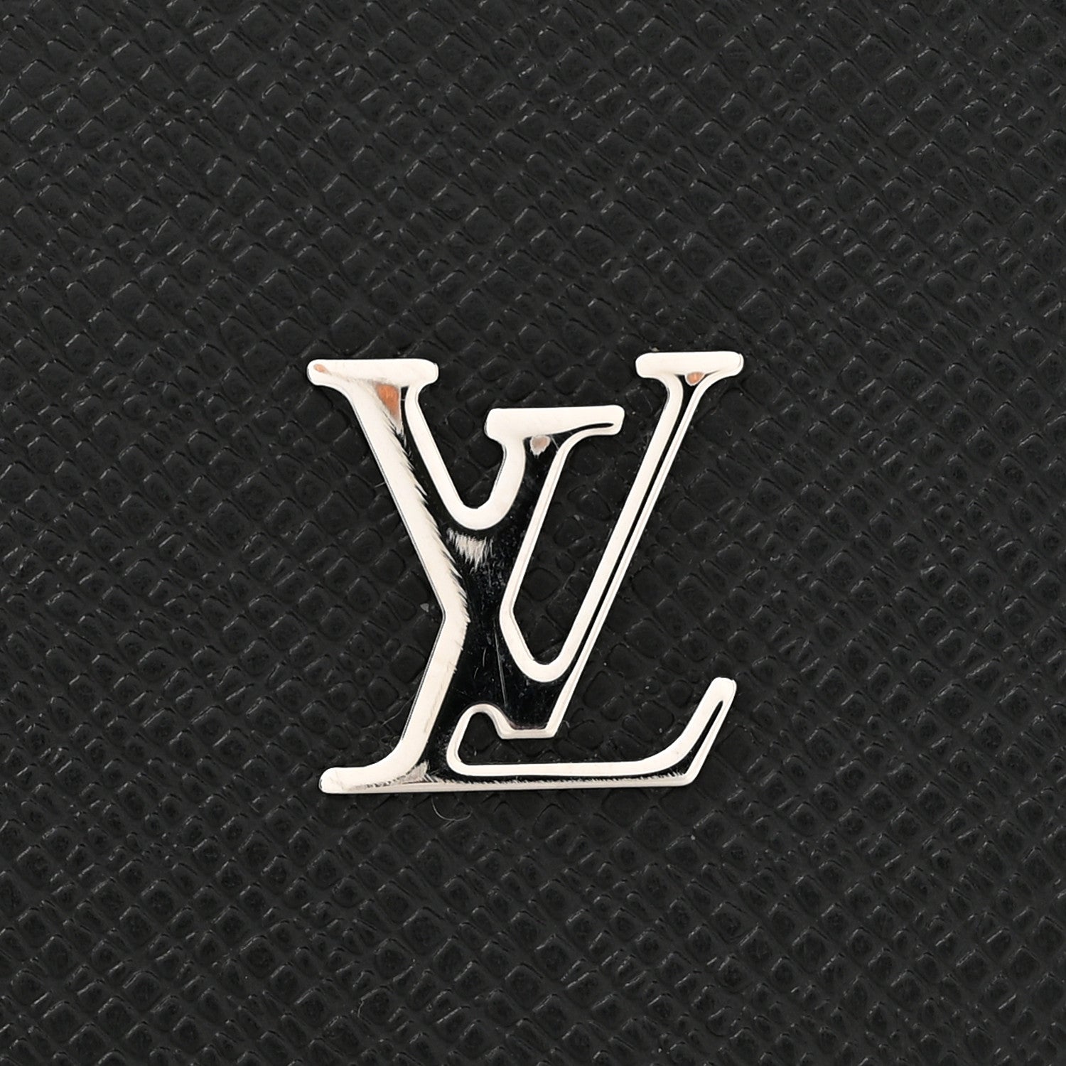Louis Vuitton Taiga Pochette Voyage MM Black 8 of 8