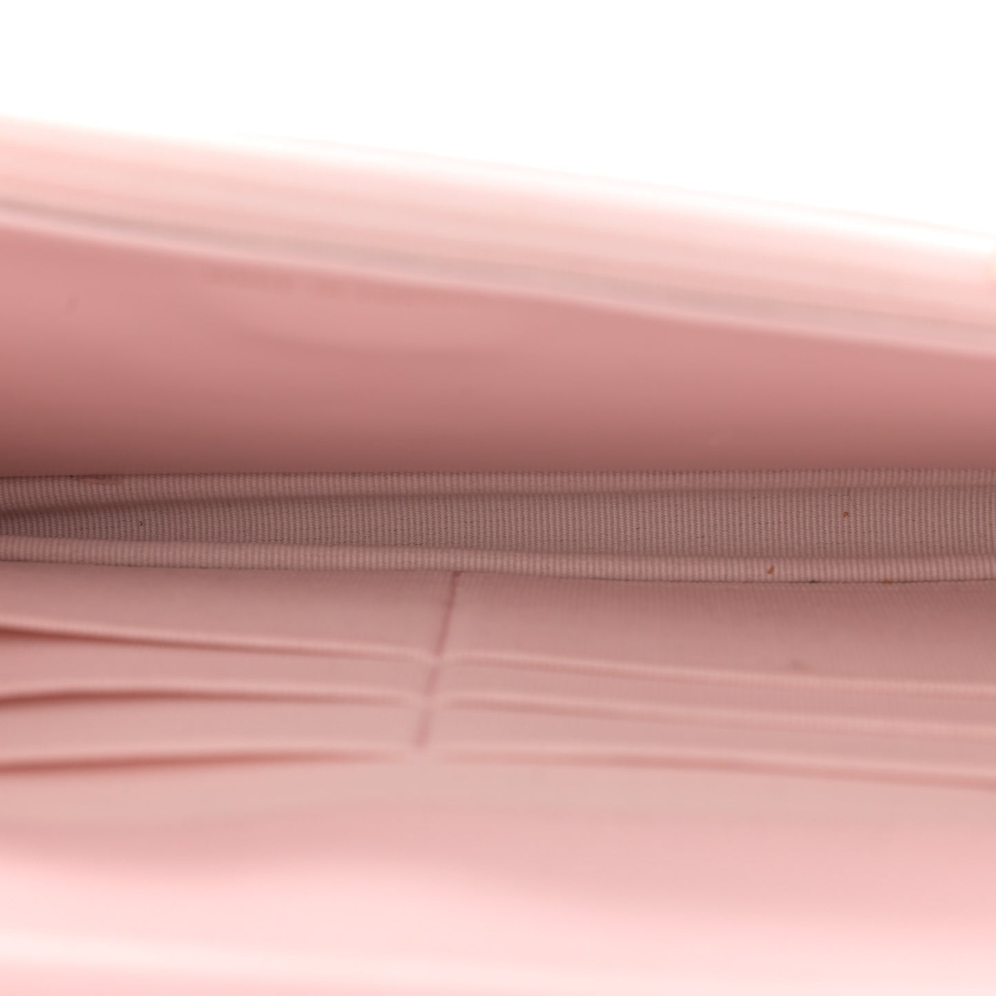 Caviar Quilted Wallet on Chain WOC Light Pink