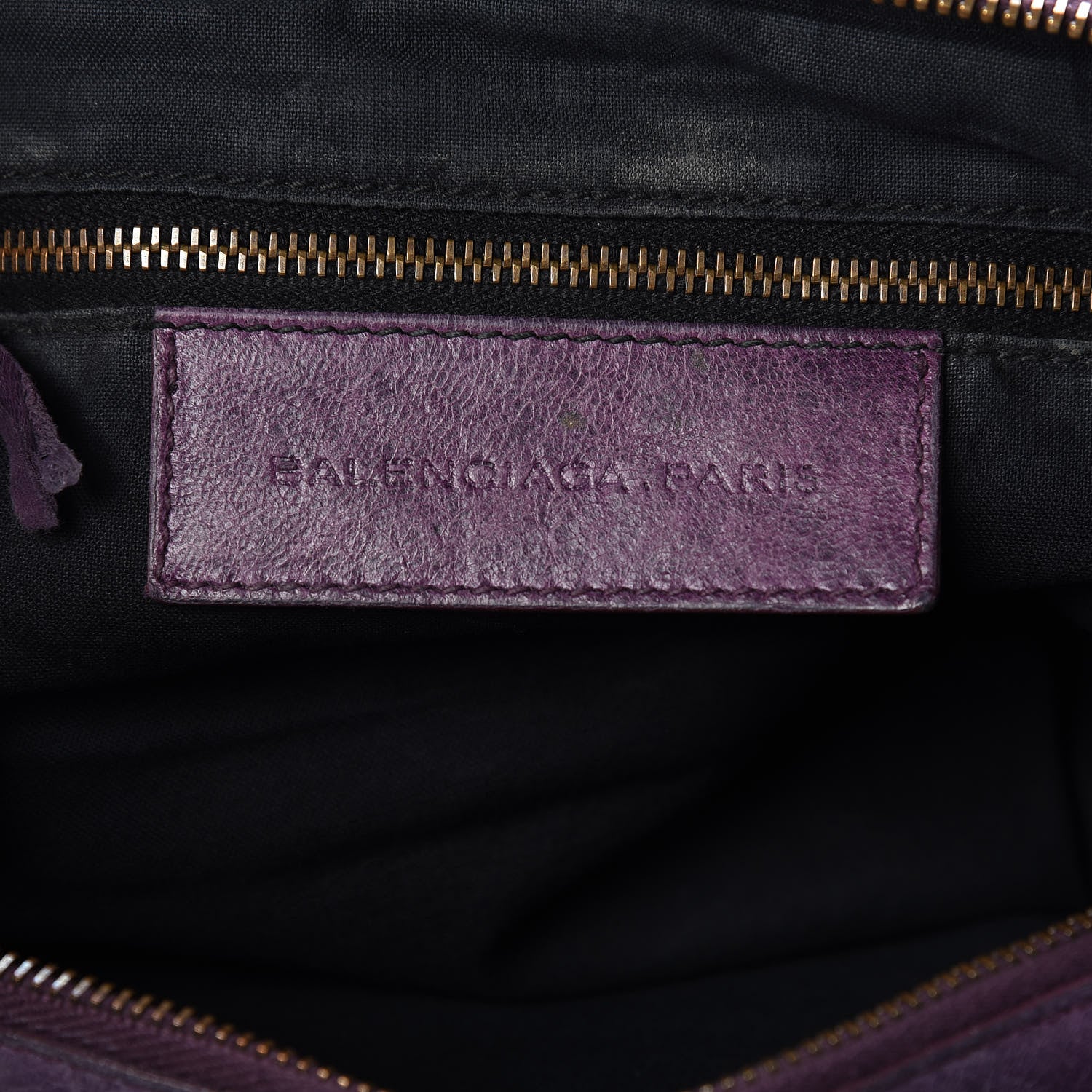 Balenciaga Agneau Classic Hardware Day Hobo Raisin 6 of 25