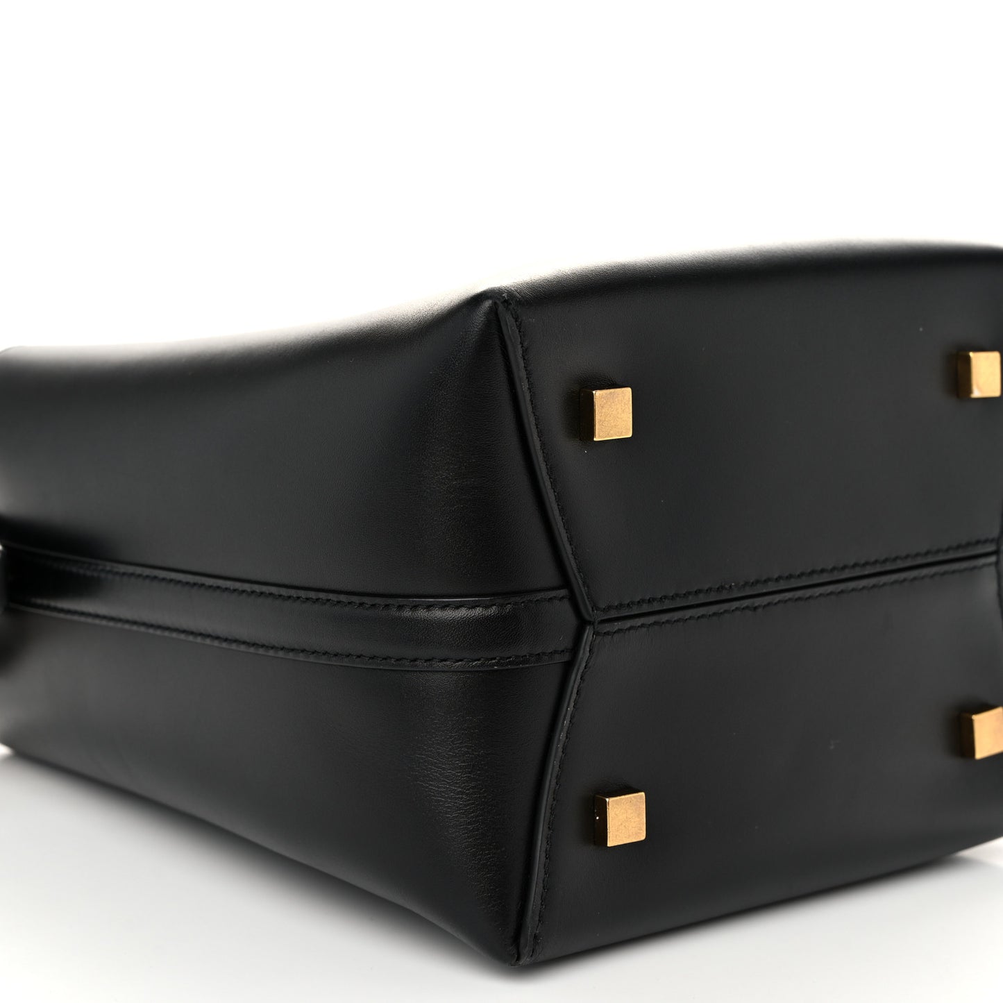 Shiny Calfskin Le 37 Bucket Bag Black