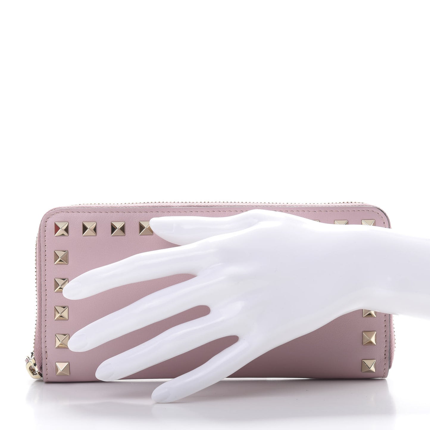 Calfskin Rockstud Zip Around Wallet Cipria