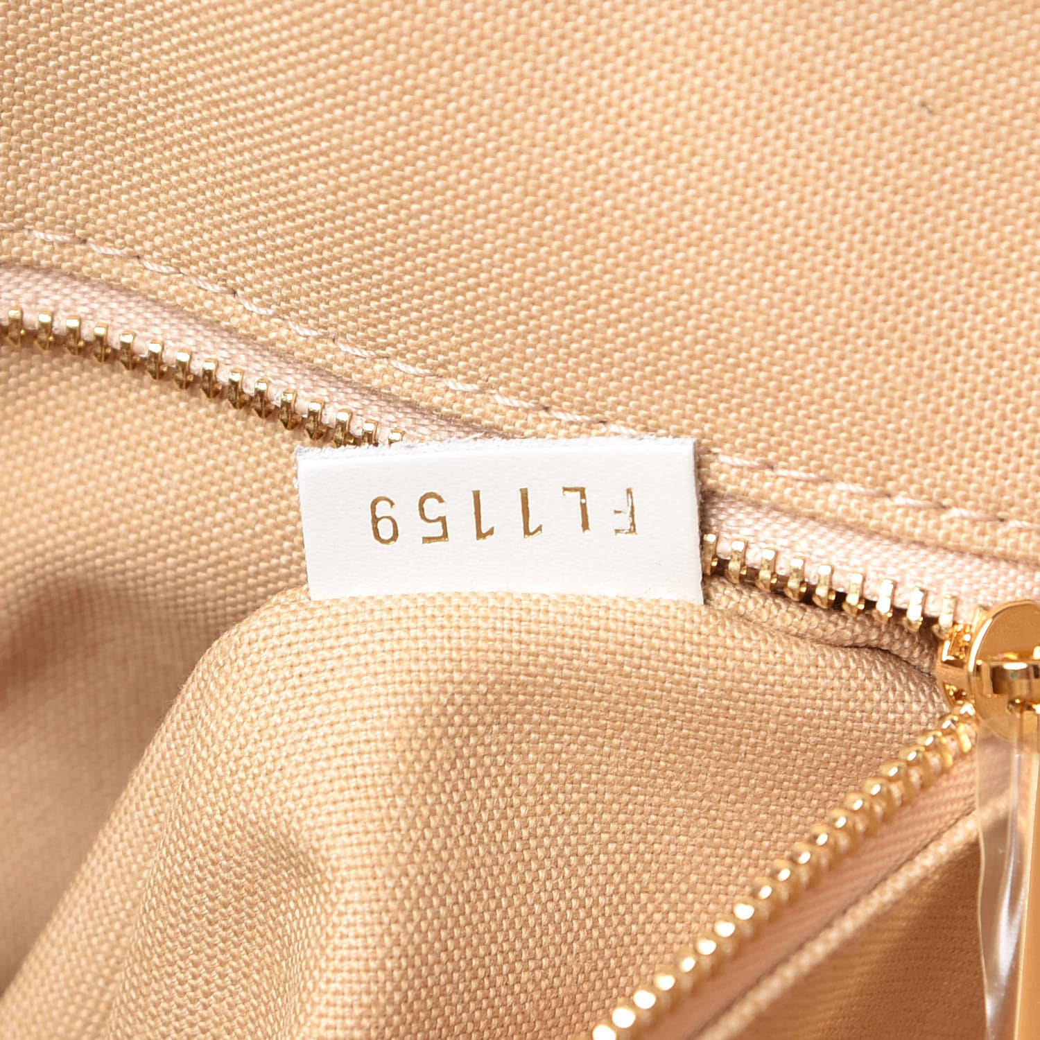 Louis Vuitton Monogram Giant Onthego GM Kaki Beige 8 of 11