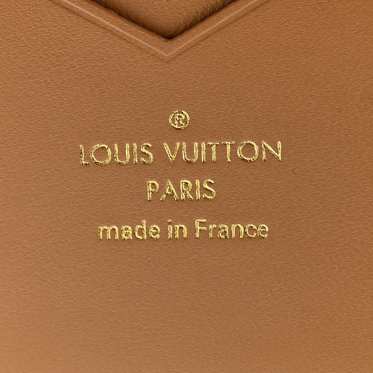 Taurillon Capucines Vertical Compact Wallet Black