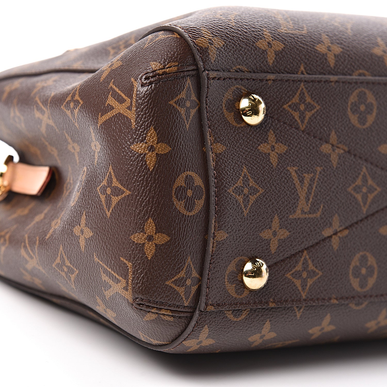 Louis Vuitton Monogram Montaigne MM 9 of 10
