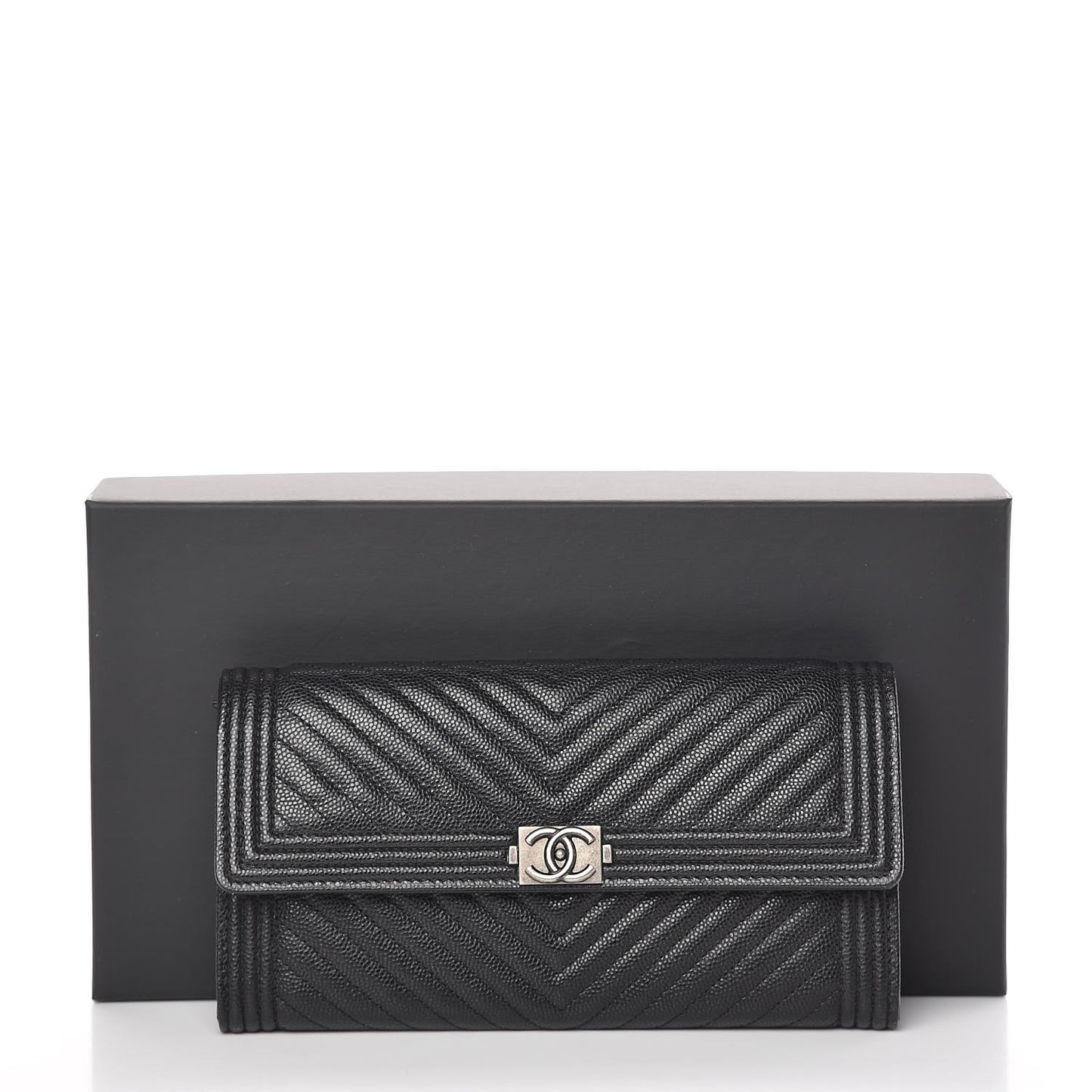 Caviar Chevron Quilted Large Boy Gusset Flap Wallet Black