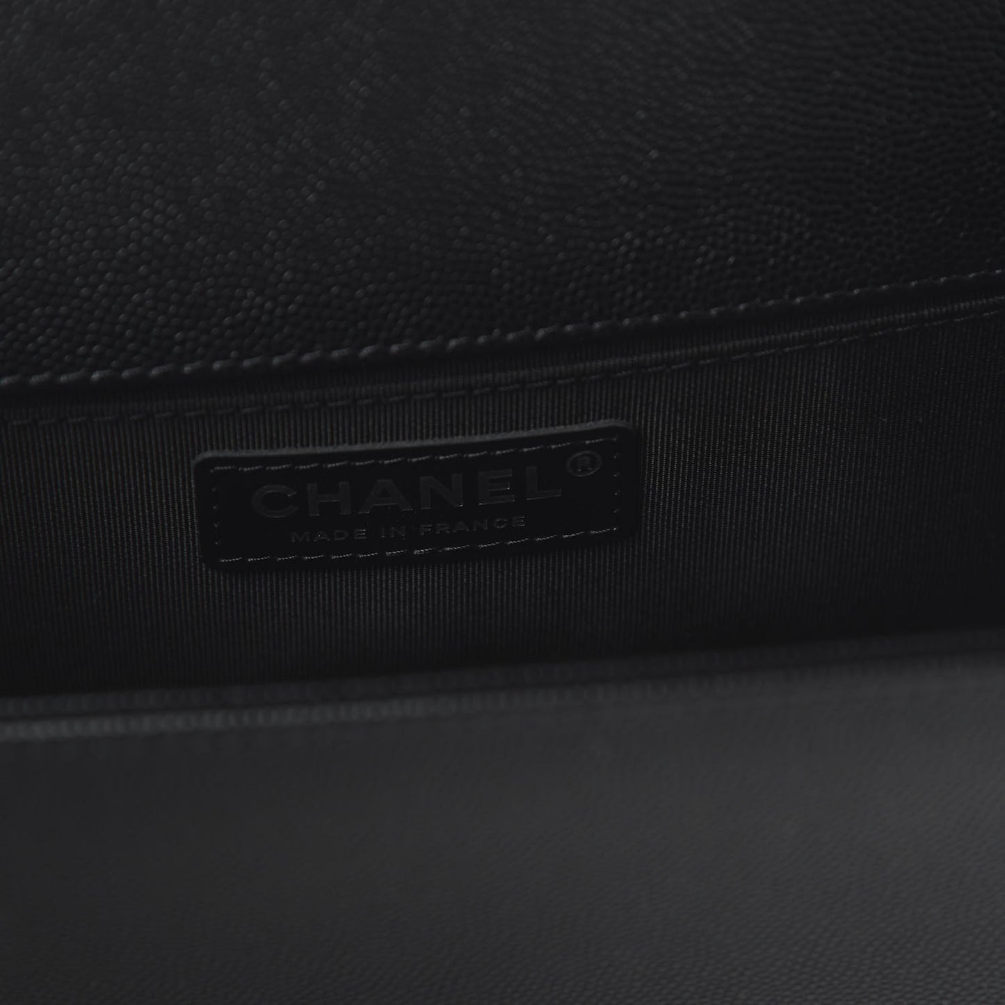 Caviar Quilted Medium Boy Flap Black