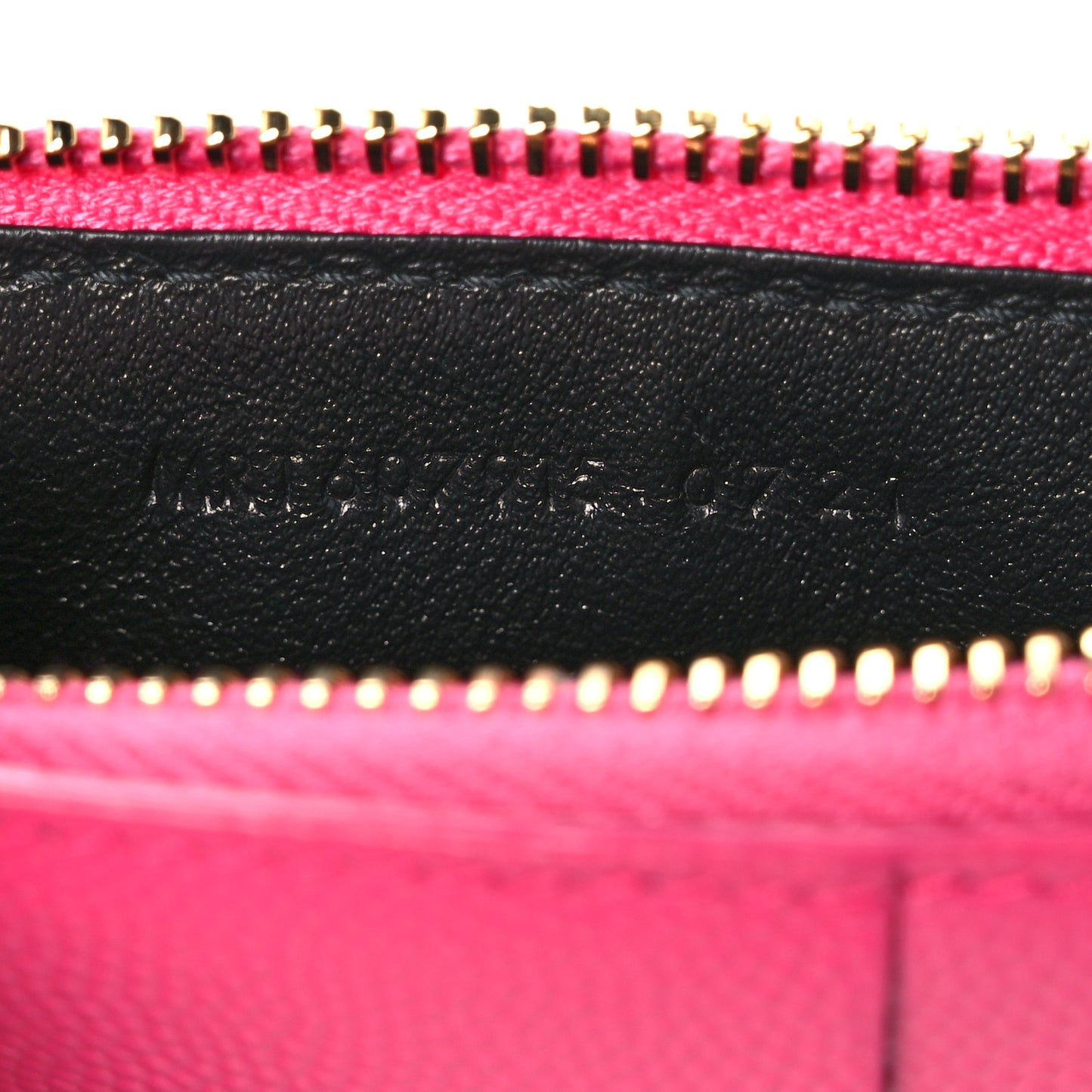 Grain De Poudre Matelasse Chevron Monogram Fragments Zippered Card Case Fresh Fuxia
