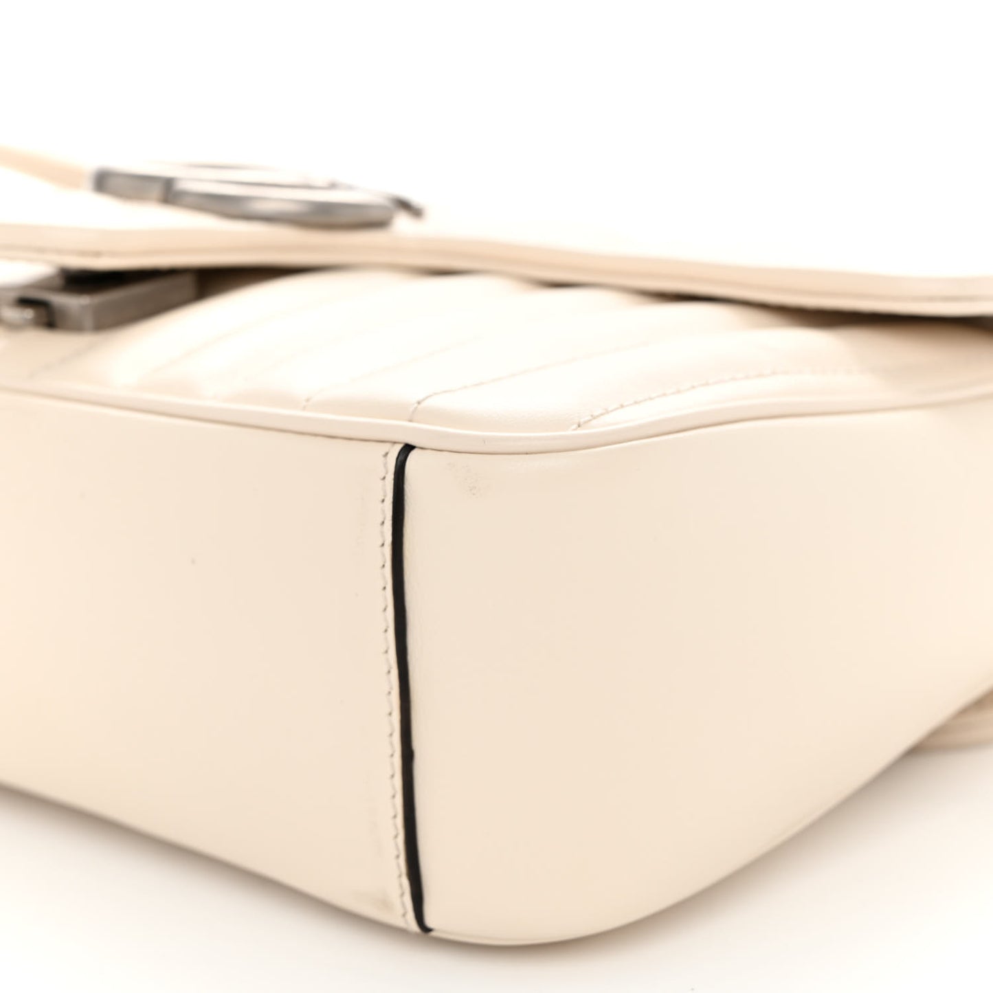 Calfskin Matelasse Aria Small GG Marmont Shoulder Bag Mystic White