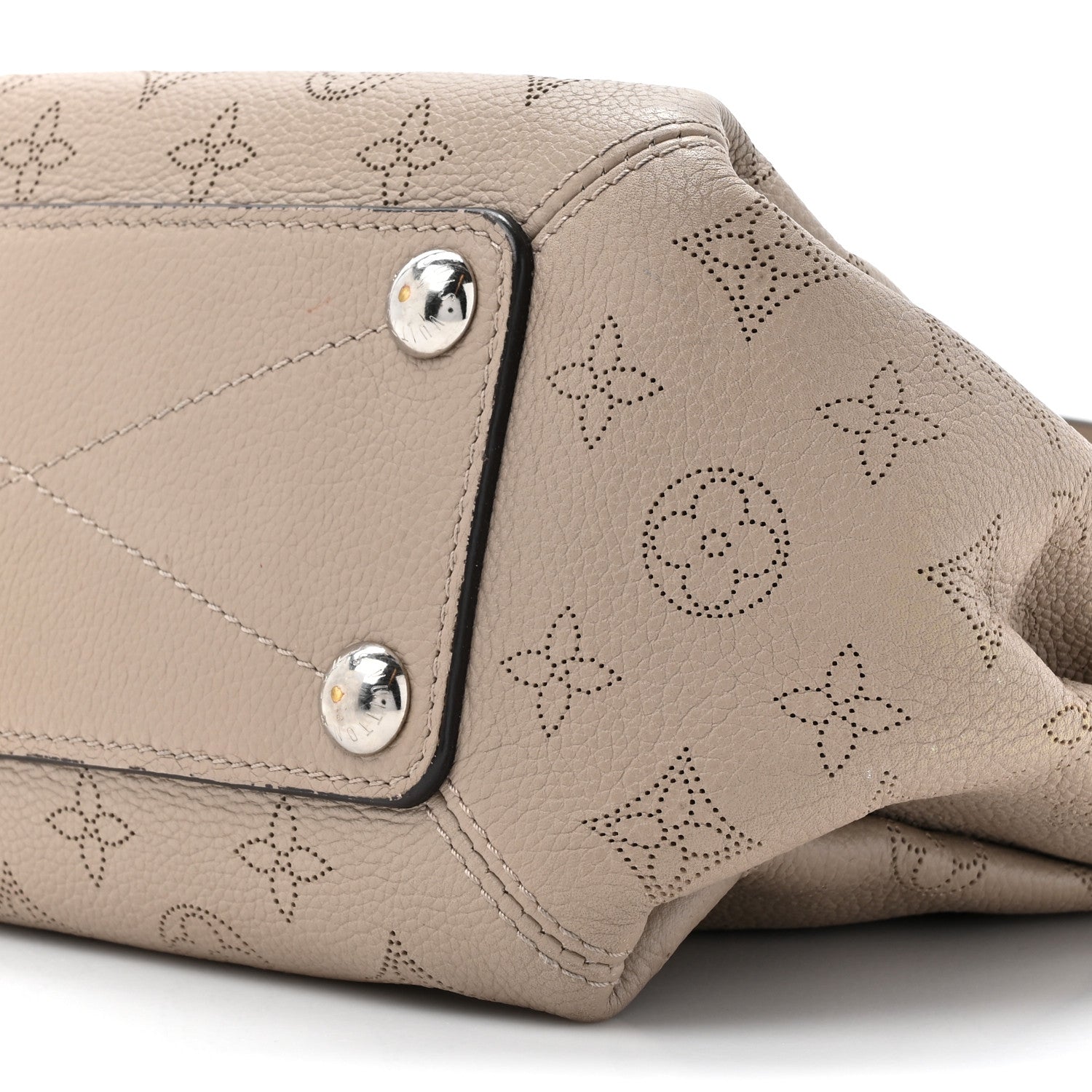 Louis Vuitton Mahina Babylone Chain BB Galet 8 of 14