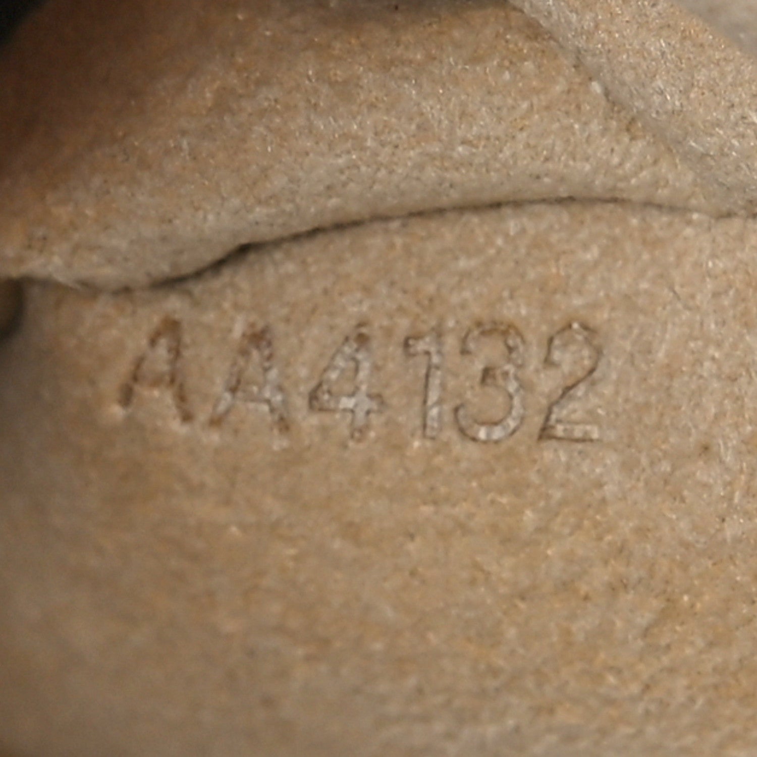 Louis Vuitton Damier Azur Pochette Milla MM 7 of 11