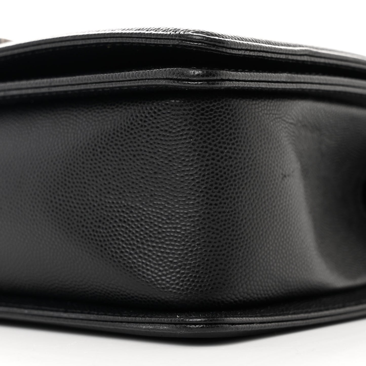 Caviar Quilted Medium Boy Flap Black
