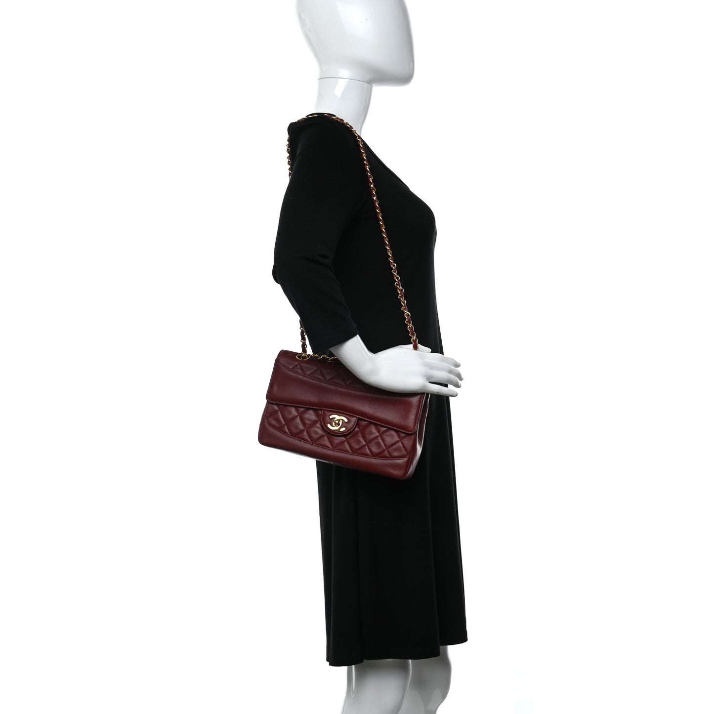 Lambskin Quilted Medium Vintage Flap Bag Red
