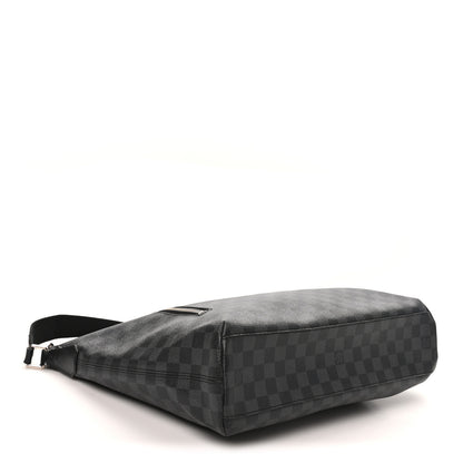 Louis Vuitton Damier Graphite Mick GM 4 of 9