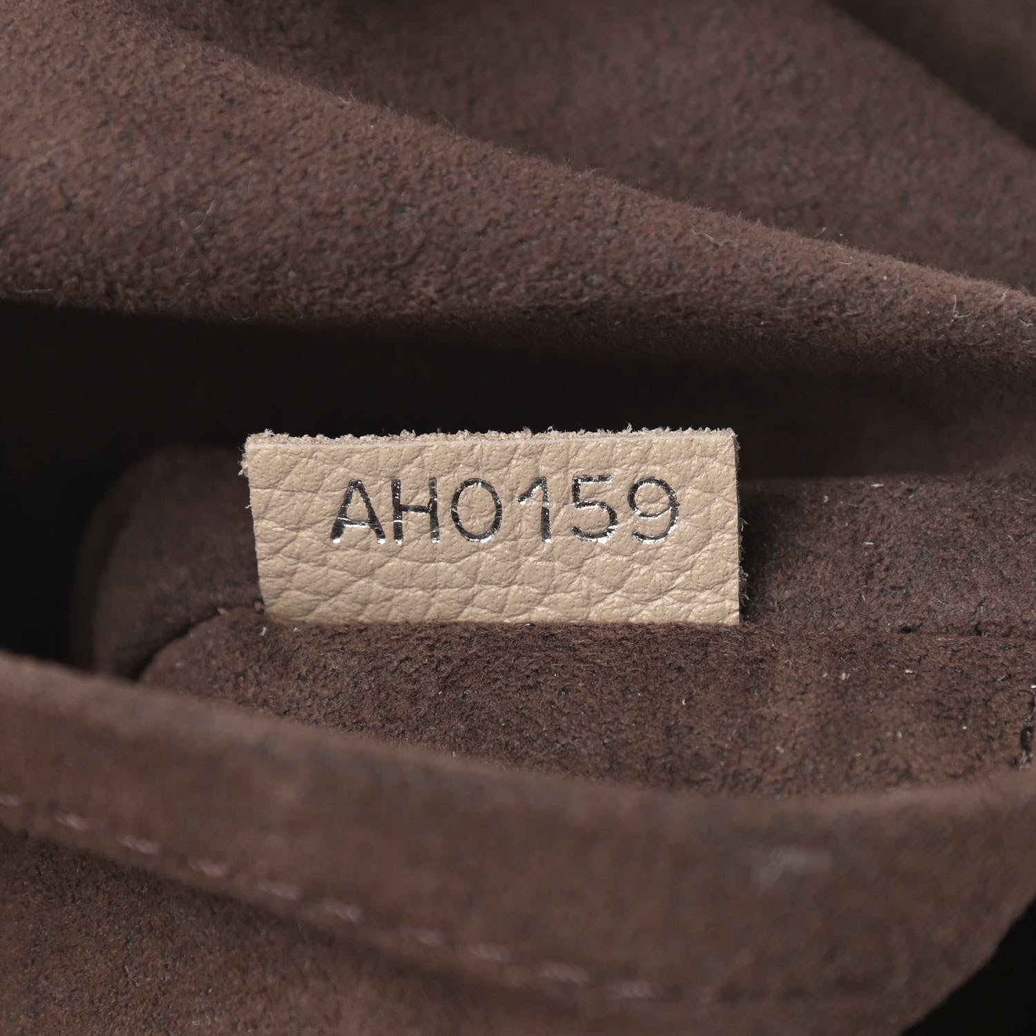 Louis Vuitton Mahina Haumea Galet 8 of 15