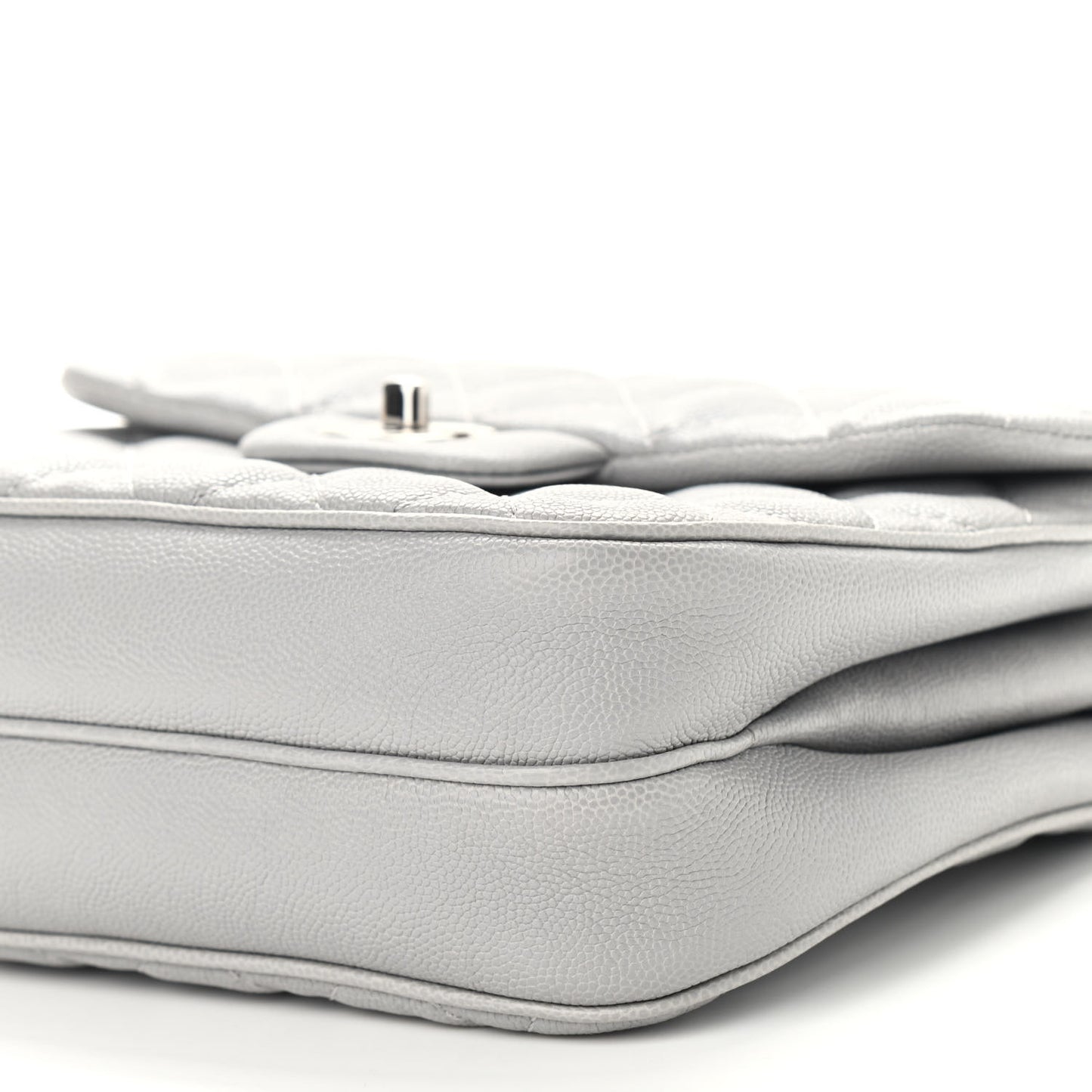 Caviar Quilted Medium Urban Companion Flap Grey