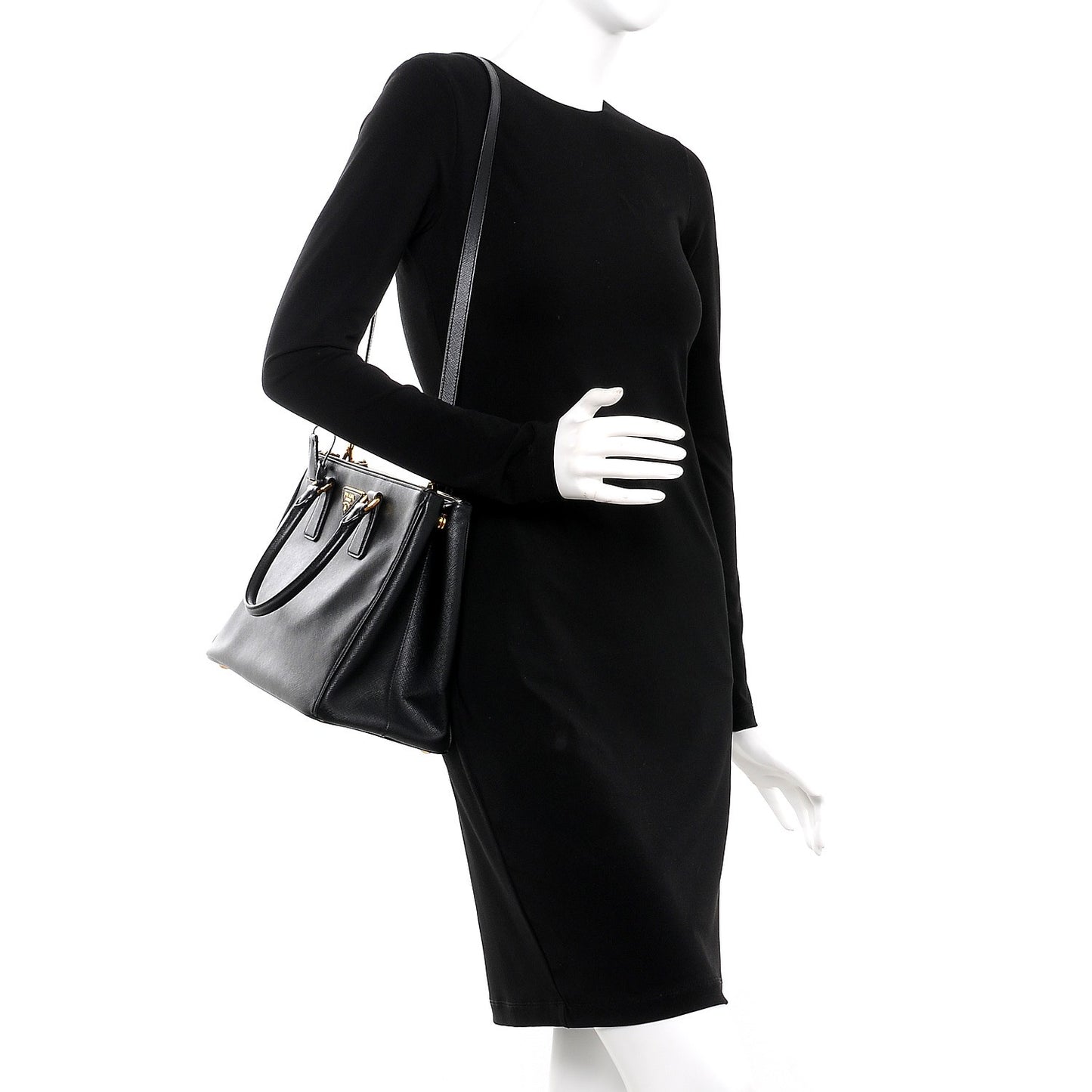 Saffiano Medium Galleria Double Zip Tote Black