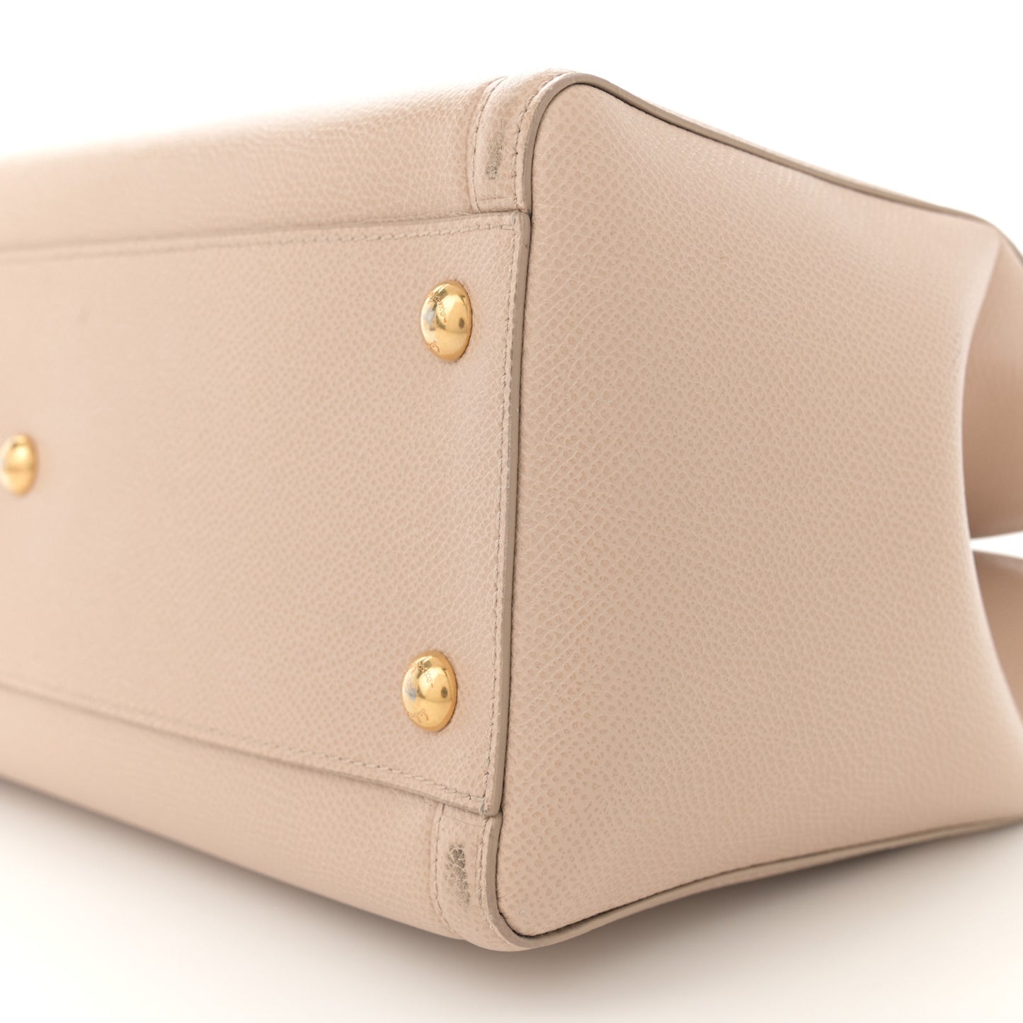 Hammered Calfskin Vara Bow Chain Tote Macadamia