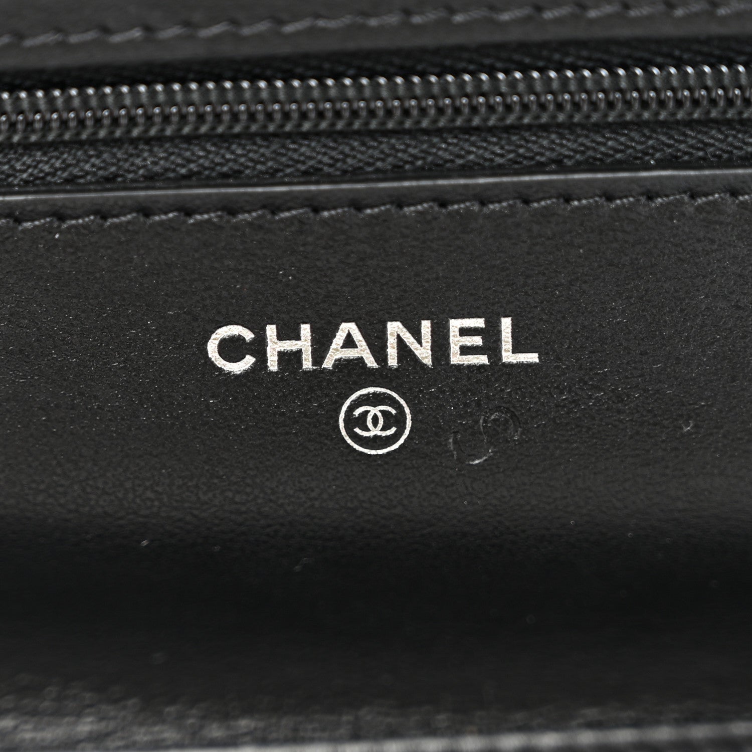 Chanel Patent Quilted Bi-Color Wallet On Chain WOC Red Black 6 of 12