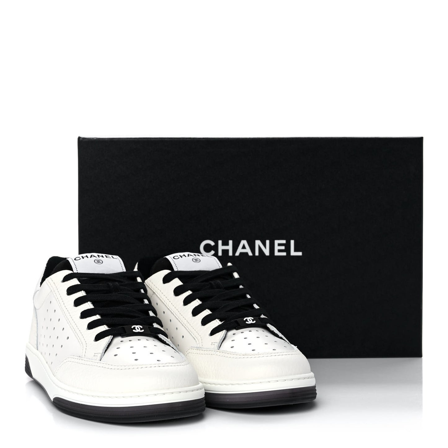Grained Calfskin Fabric Womens Logo Sneakers 40.5 White Black