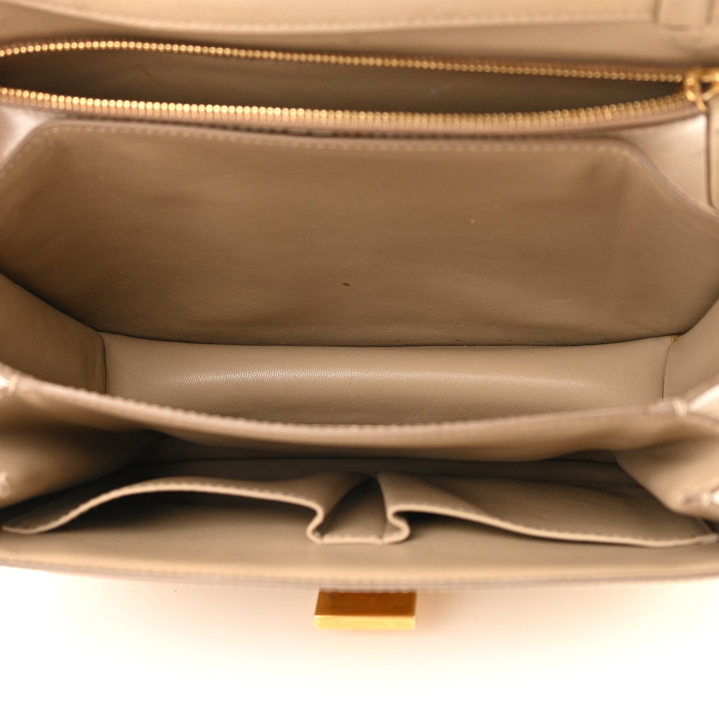 Box Calfskin Medium Classic Box Flap Bag Powder