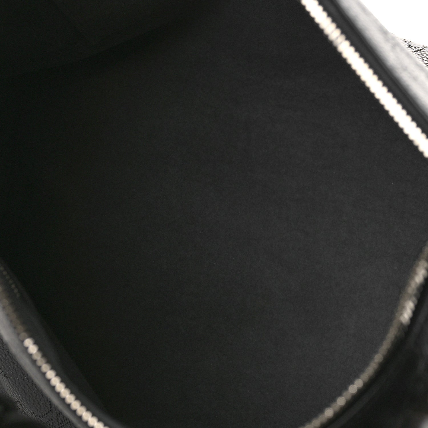 Louis Vuitton Mahina Beaubourg Hobo MM Black 5 of 9