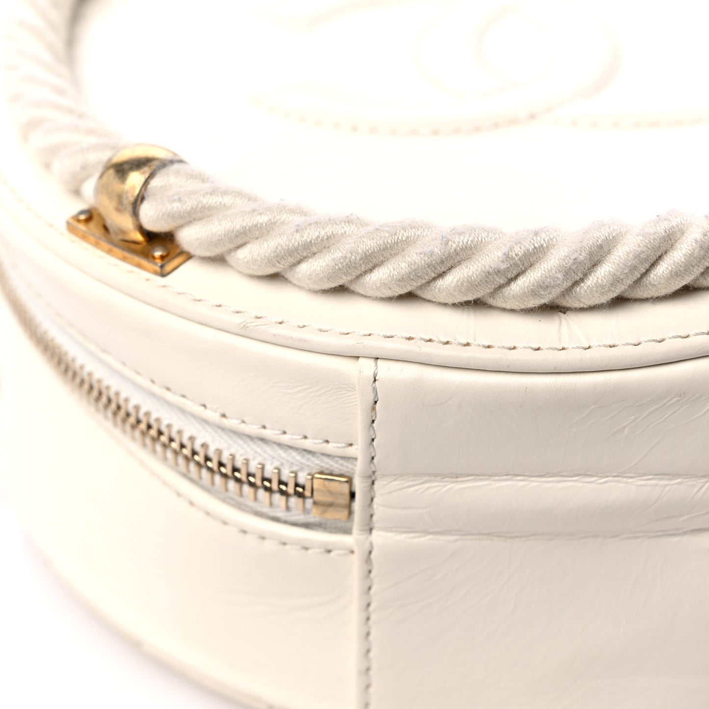 Crumpled Calfskin Cotton Small En Vogue Round Bag White
