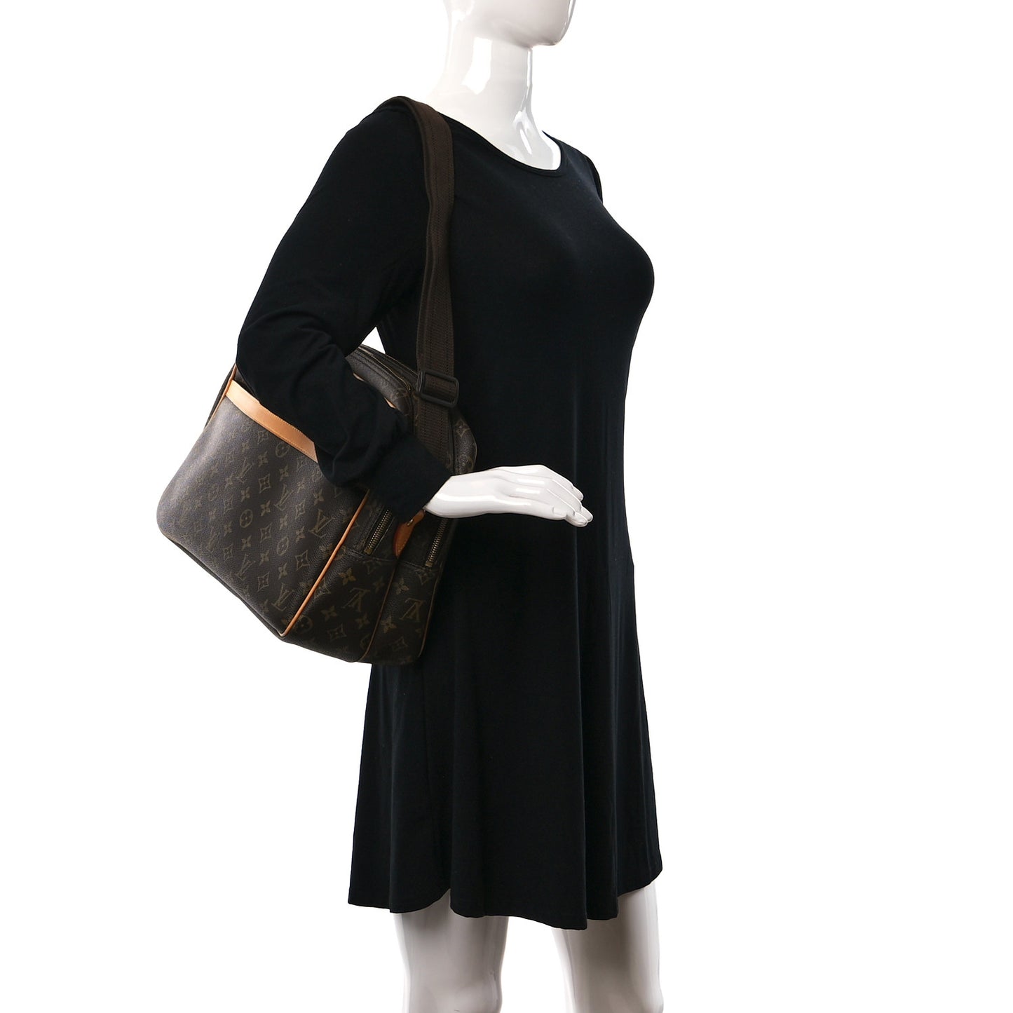 Monogram Reporter GM