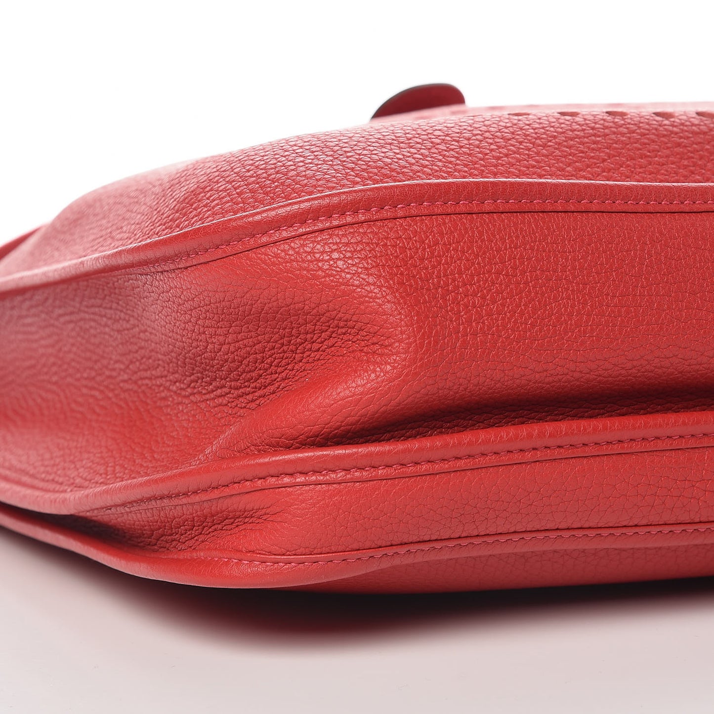 Taurillon Clemence Evelyne III GM Rouge Casaque