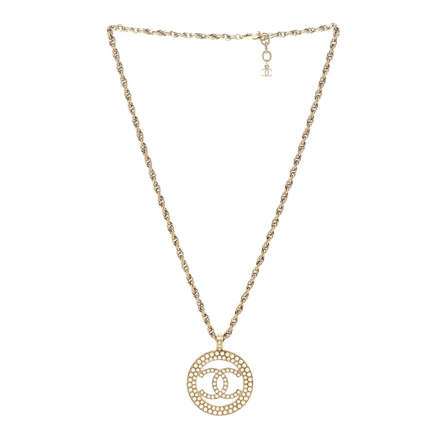 Chanel Pearl CC Round Pendant Necklace Gold 3 of 4