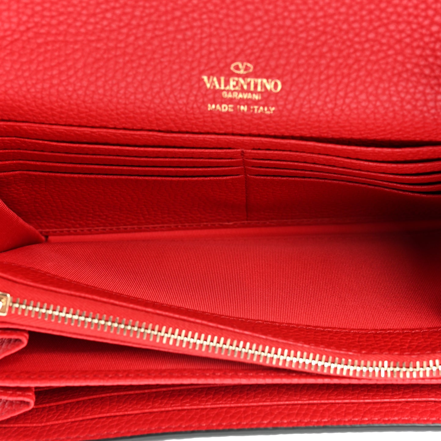 Pebbled Calfskin Rockstud Envelope Wallet on Chain Rouge Pur