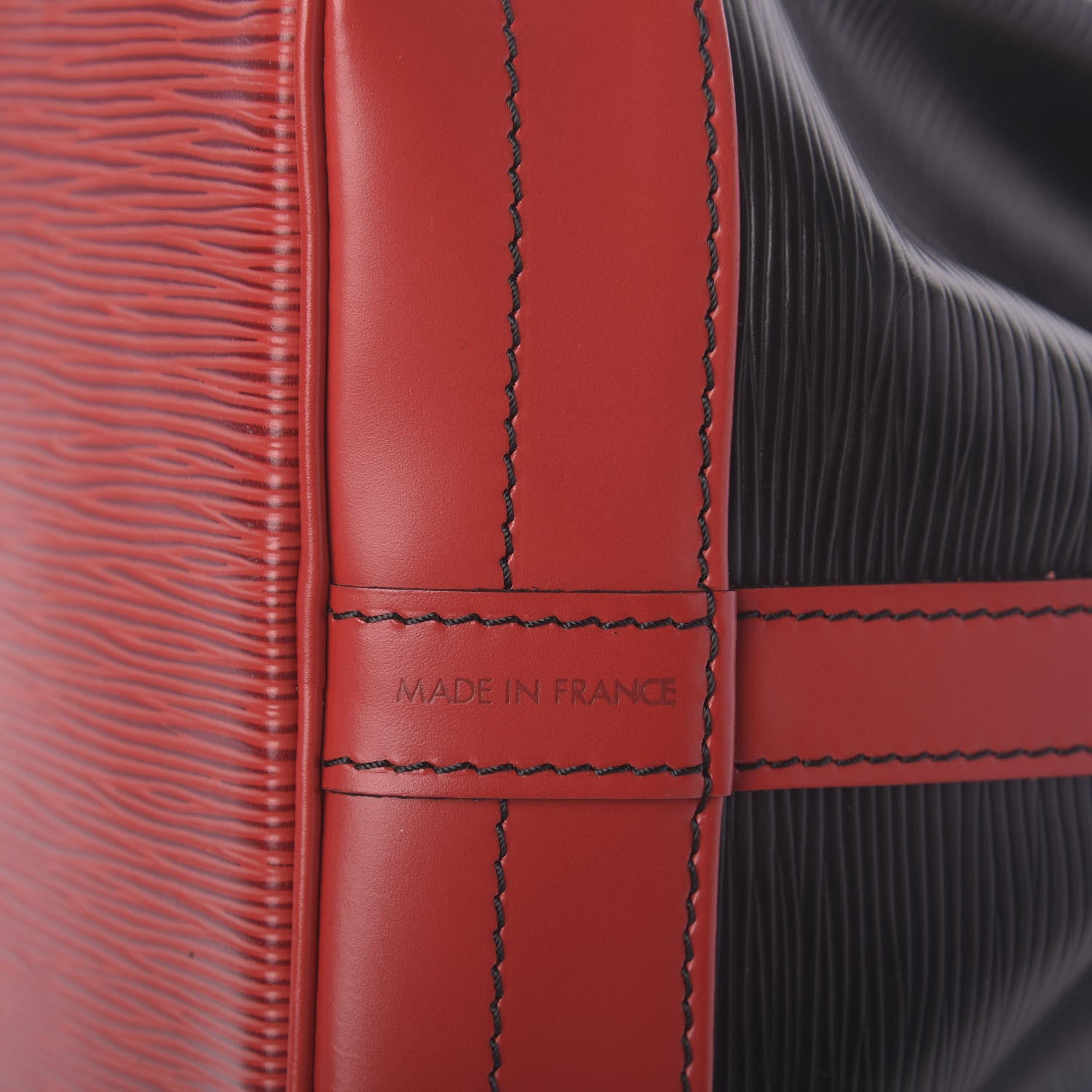 Louis Vuitton Epi Bi-Color Noe Castillan Red Black 9 of 14