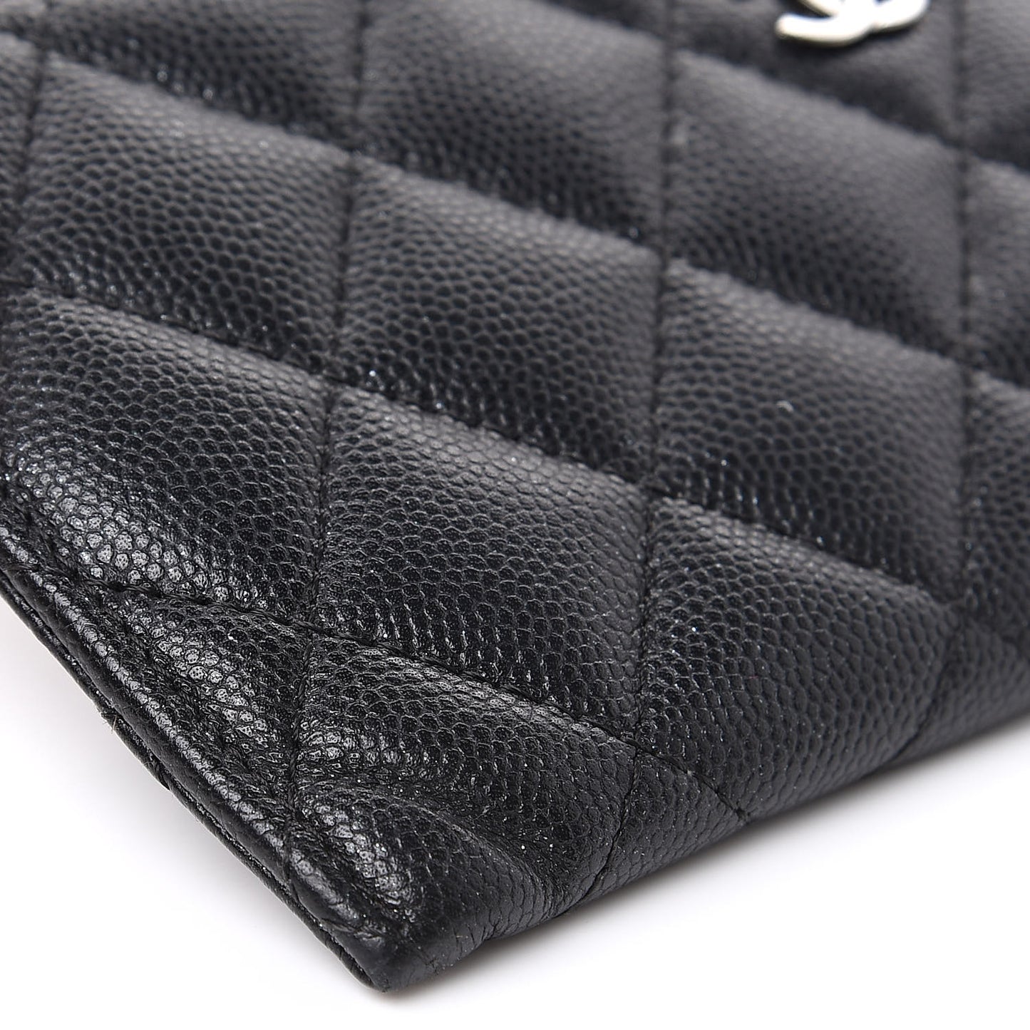 Iridescent Caviar Quilted Classic Zip Pouch Black