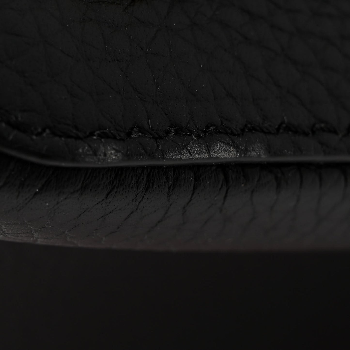 Taurillon Capucines PM Black Rose Berlingot