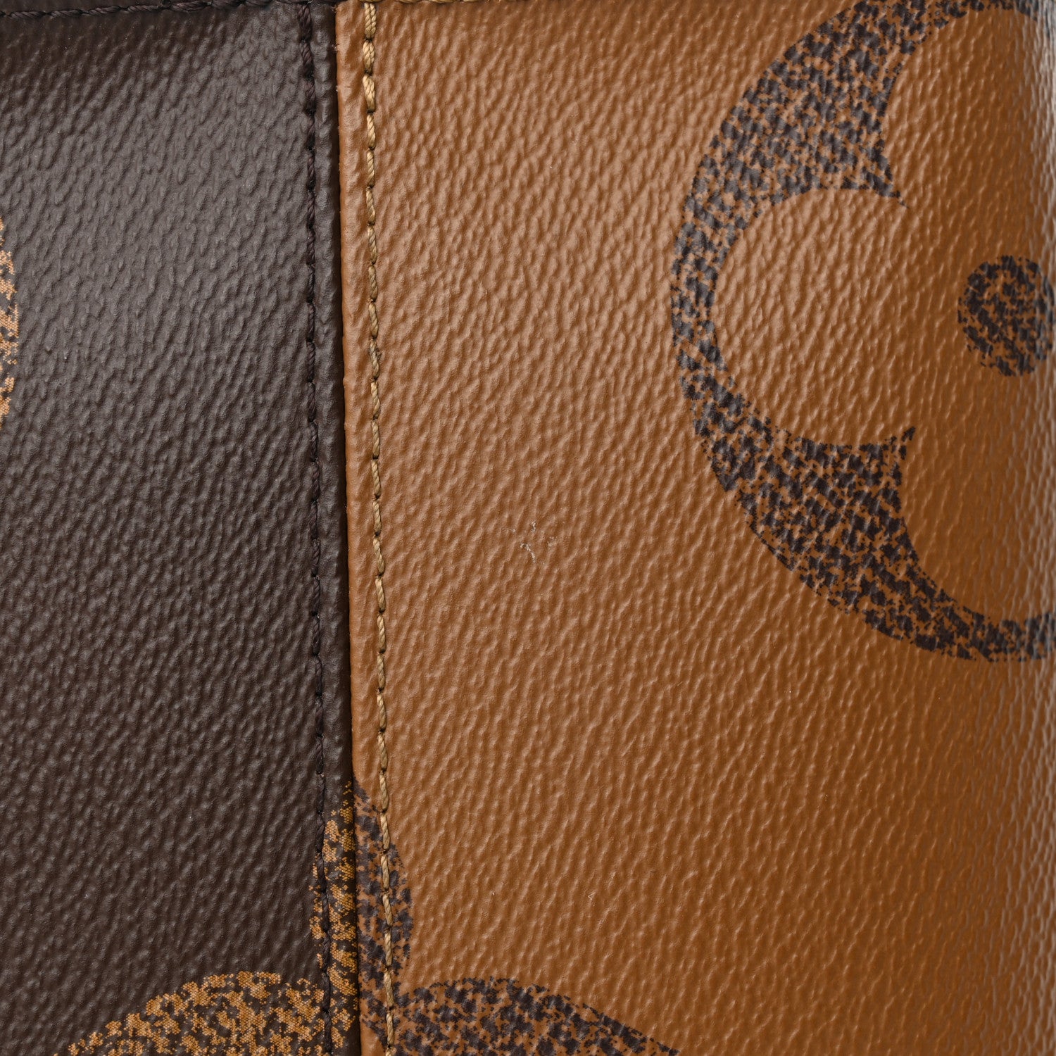 Louis Vuitton Reverse Monogram Giant Onthego MM 16 of 20
