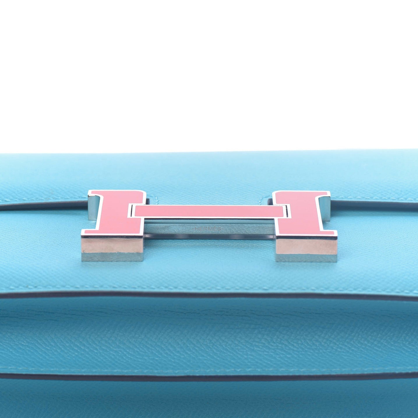 Epsom Enamel Constance 24 Bleu Du Nord Rouge