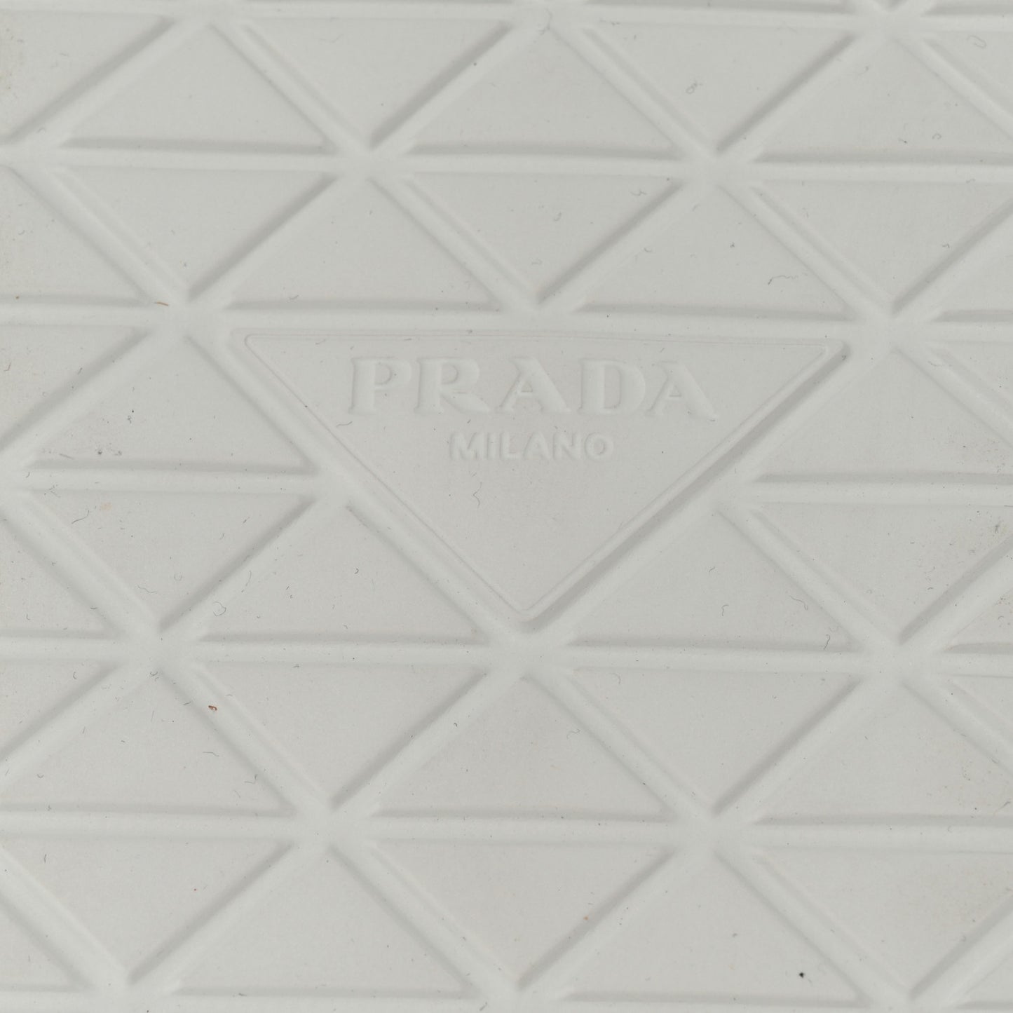 Re-Nylon Spazzolato Rubber Triangle Logo Macro Quilted Mens 35mm Platform Sneakers 10 White