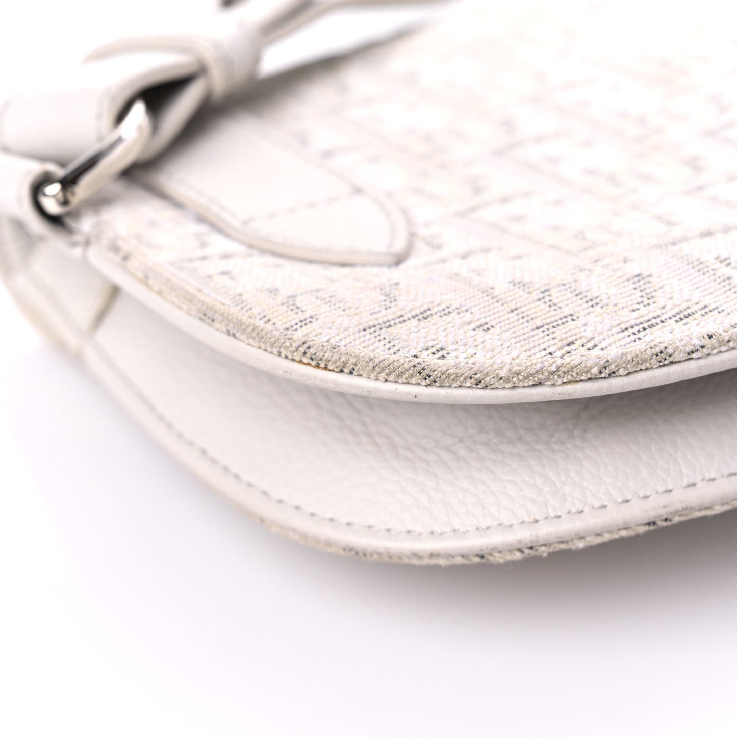 Oblique Saddle Messenger Pouch Beige