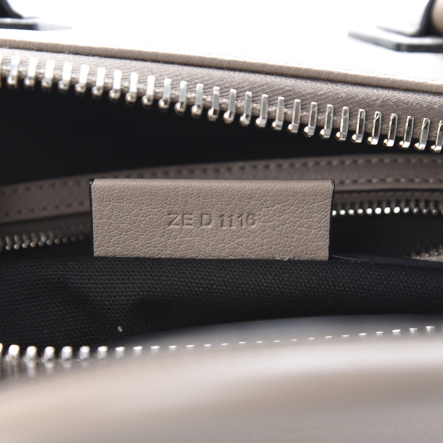 Sugar Goatskin Small Antigona Mastic