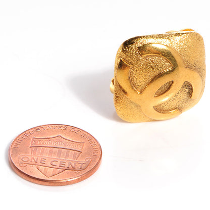Chanel CC Clip On Earrings Gold 2 of 4
